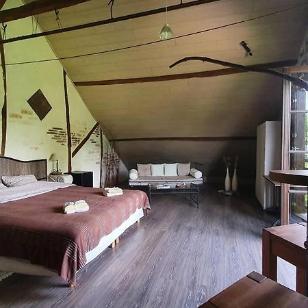 Unique Room With Great View In A Former Old Barn Troche Exterior foto
